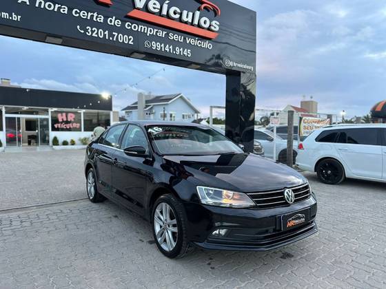 VOLKSWAGEN JETTA 2.0 TRENDLINE FLEX 4P TIPTRONIC